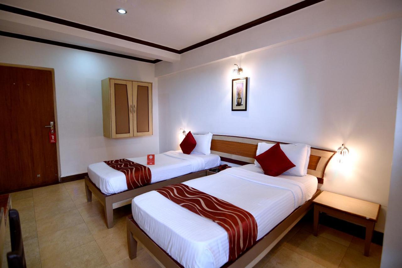 Om Shiv Hotel Madgaon Exteriör bild