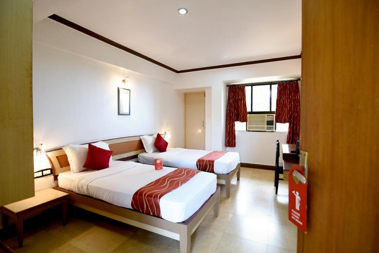 Om Shiv Hotel Madgaon Exteriör bild