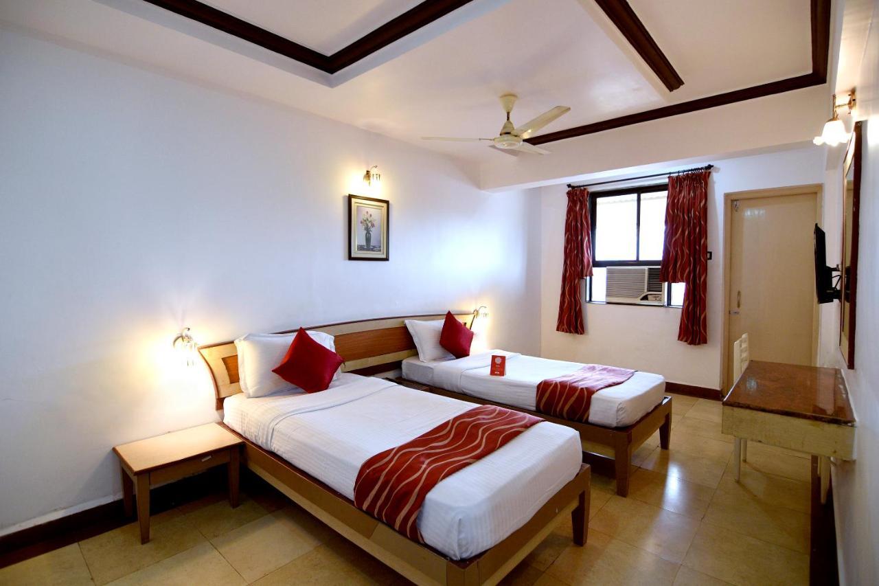 Om Shiv Hotel Madgaon Exteriör bild