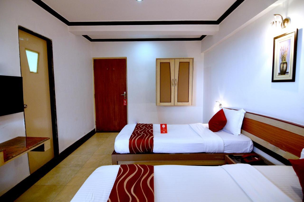 Om Shiv Hotel Madgaon Exteriör bild