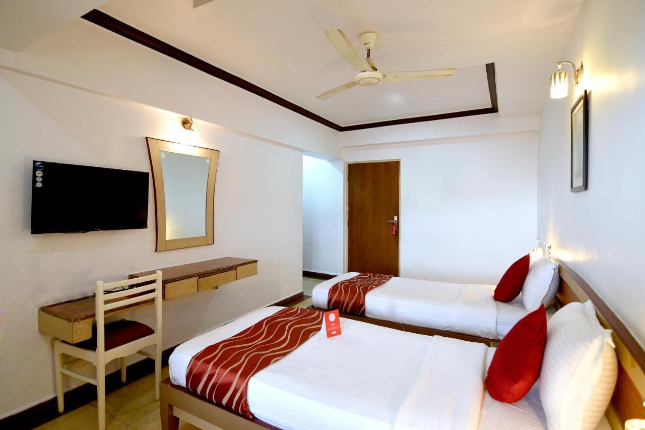 Om Shiv Hotel Madgaon Exteriör bild