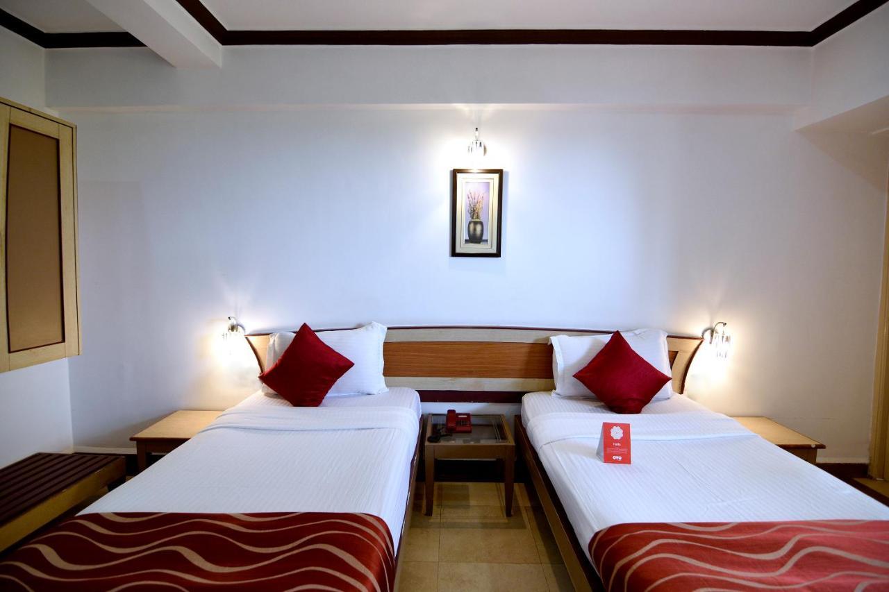 Om Shiv Hotel Madgaon Exteriör bild